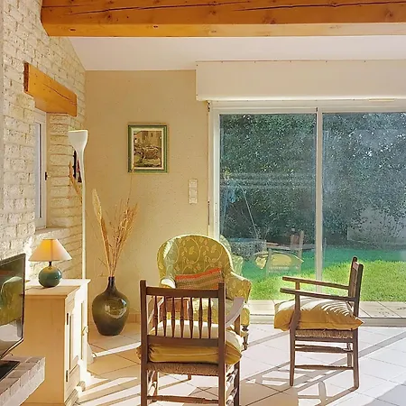 3 By Interhome Le Château-dʼOléron
