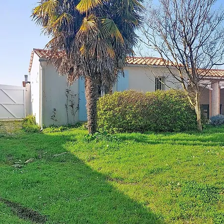 3 By Interhome * Le Château-dʼOléron