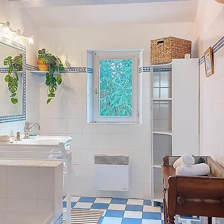 3 By Interhome
